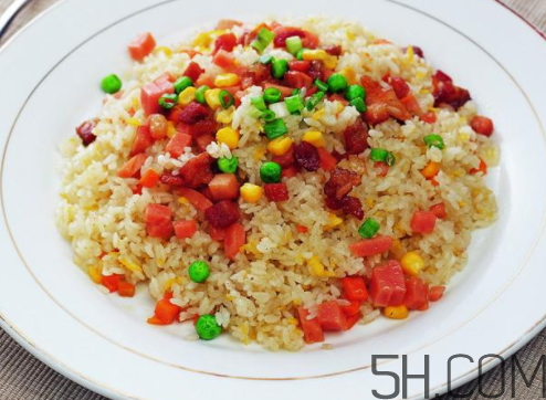 蛋炒飯怎么加熱？蛋炒飯微波爐加熱多久？