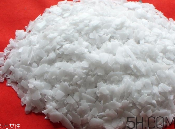 火堿通下水道怎么使用？誤食火堿怎么應(yīng)急處理