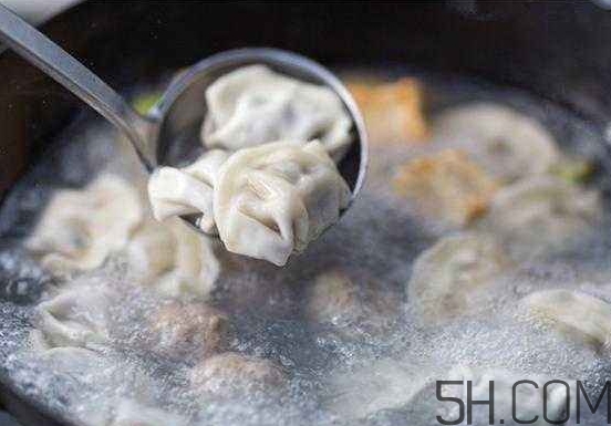 煮餃子怎么煮不破皮？煮餃子怎么看熟沒熟？