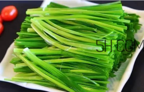 炒好的韭菜能隔夜吃嗎？吃韭菜胃酸燒心吃什么緩解？