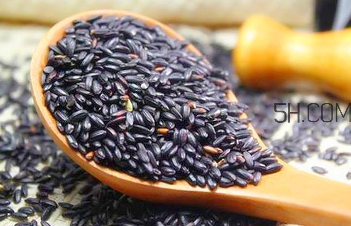 黑芝麻清洗掉色正常嗎？黑芝麻有黑色素嗎？