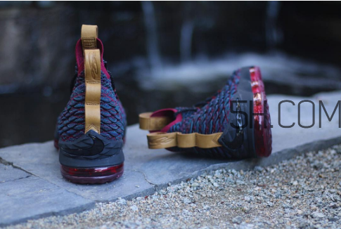 nike lebron 15 cavs騎士隊配色發售時間_多少錢？