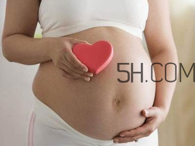 懷孕肚子痛正常嗎？懷孕三個月胎兒無胎心是怎么回事？