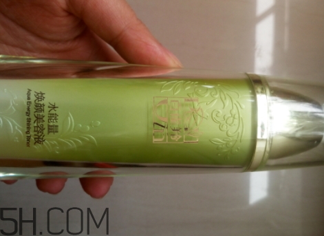 百雀羚爽膚水怎么樣？百雀羚爽膚水含酒精嗎？