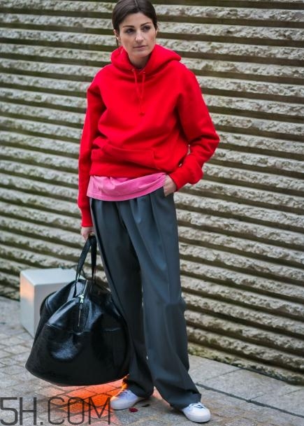 紅色衣服褪色怎么補救？紅色衣服掉色如何處理？