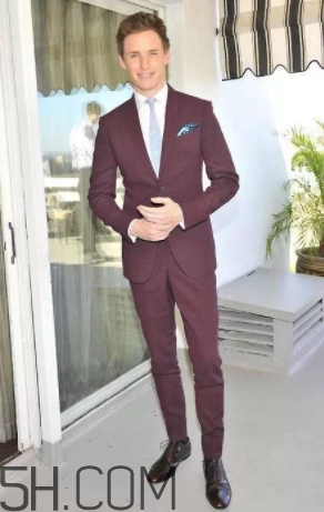 豬肝色配什么顏色好看？豬肝色大衣怎么搭配