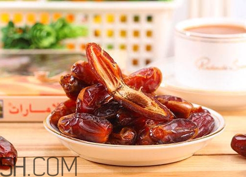 椰棗是蜜餞嗎？鮮椰棗與加工過(guò)的椰棗有什么區(qū)別