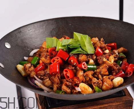 吊鍋是哪里的特色菜？吊鍋是什么菜系？