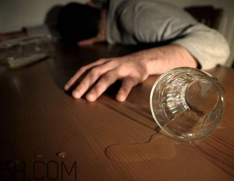酒精肝可以性生活嗎？酒精肝影響性功能嗎？