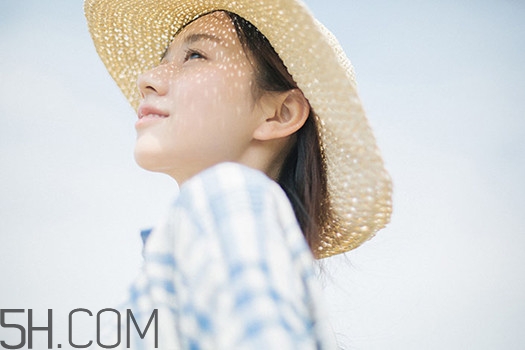洗發水過敏的癥狀是什么？頭發毛躁怎么變得柔順光滑？