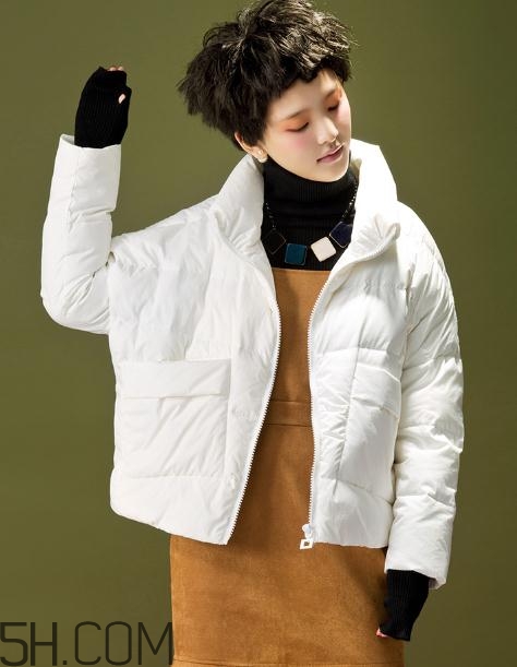 白色羽絨服發黃怎么洗白？白色羽絨服染色怎么能去掉？