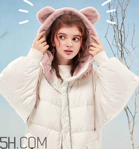 白色羽絨服發黃怎么洗白？白色羽絨服染色怎么能去掉？