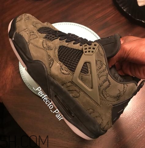 kaws與air jordan 4聯名橄欖綠版本實物什么樣？