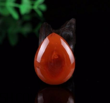 南紅瑪瑙可以泡水嗎？南紅瑪瑙能沾水嗎？