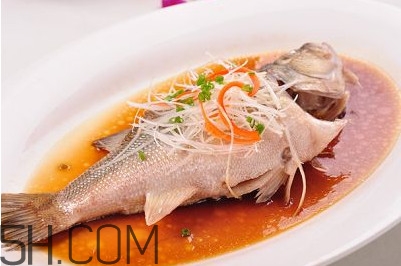 鱸魚蒸幾分鐘最好？河鱸魚和海鱸魚的區別