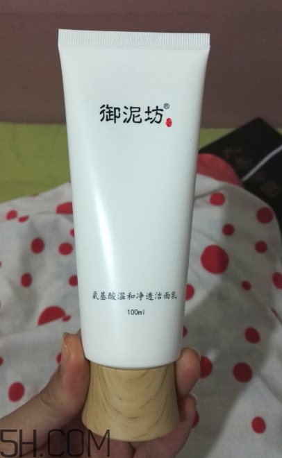 御泥坊洗面奶是皂基嗎？御泥坊洗面奶怎么用？