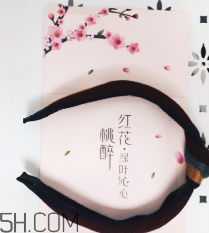 素萃面膜怎么樣？素萃面膜有熒光劑激素嗎？