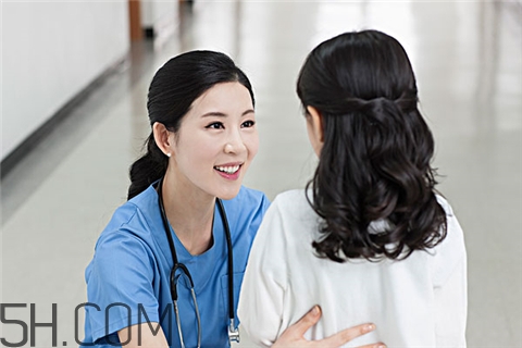 白內(nèi)障要換晶體嗎？白內(nèi)障要做手術嗎？