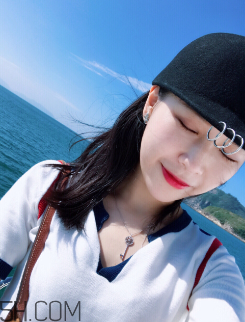 雅詩蘭黛口紅350好看嗎？雅詩蘭黛370口紅好看嗎？