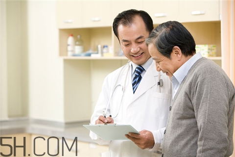老花眼可以手術治療嗎？老花眼什么原因引起的？