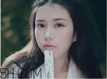 粉餅和散粉哪個定妝效果好？定妝粉和定妝粉餅的使用方法