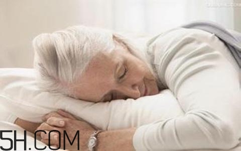 冬季老年人如何養生？老年人養生的注意事項是什么？