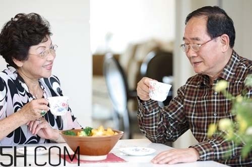 冬季老年人如何養生？老年人養生的注意事項是什么？
