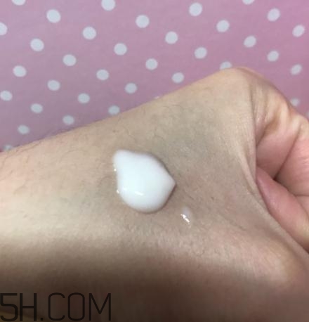 春紀(jì)咖啡醒膚緊致乳好用嗎？春紀(jì)咖啡醒膚緊致乳評(píng)測(cè)