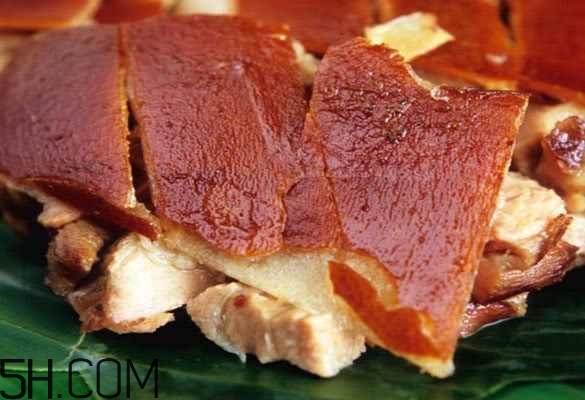 脆皮烤豬用什么設(shè)備好？中國最出名的脆皮烤豬在哪里？