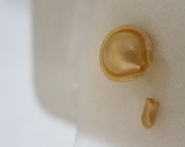 雅頓金膠怎么打開？雅頓金膠膠囊怎么扭開？