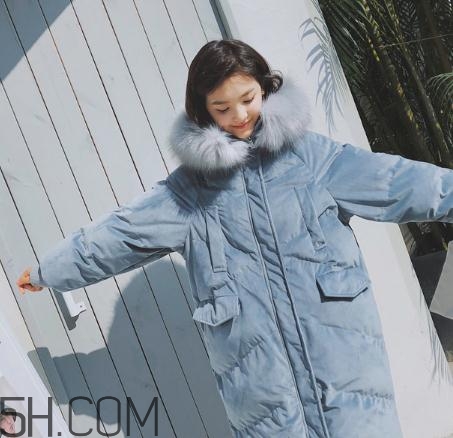 羽絨服面料錦綸和聚酯纖維哪個(gè)好？羽絨服軟的好還是硬的好？