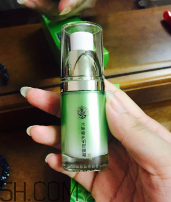 百雀羚明星眼霜什么功效？適合秋冬用嗎？