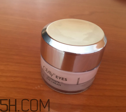 Olay素顏眼霜油不油？適合什么膚質(zhì)？