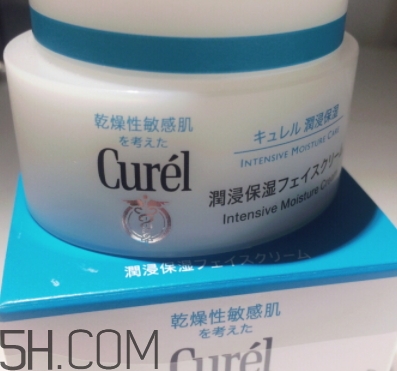 雅頓和珂潤哪個好？雅頓面霜和珂潤面霜哪個好用？