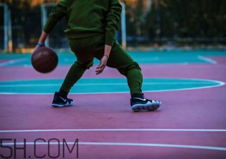 nike kyrie 4實戰效果怎么樣？耐克歐文4代測評