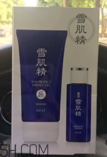 雪肌精防曬啫喱是化學(xué)防曬嗎？有刺激嗎？