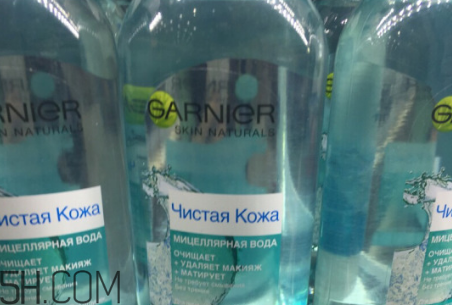 卡尼爾卸妝水粉水還是藍(lán)水好？自然堂素顏霜需要卸妝嗎？