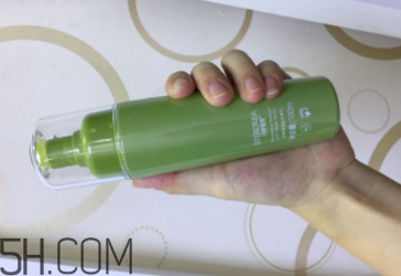 詩婷露雅堅果生肌液是爽膚水嗎？用在哪一步？