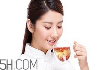 初潮早絕經就早嗎？影響月經初潮的因素有哪些？