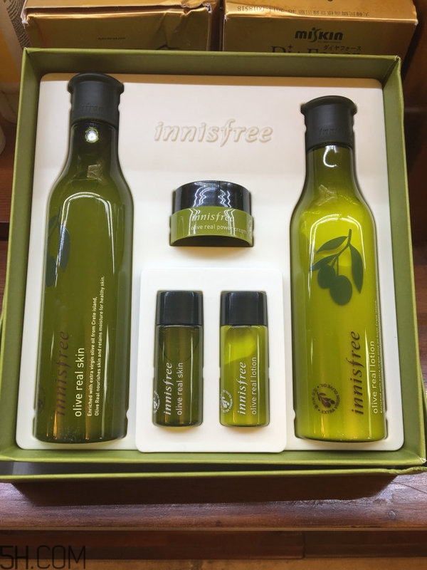 悅詩風吟哪個系列適合干性肌膚？冬天用乳液還是霜？