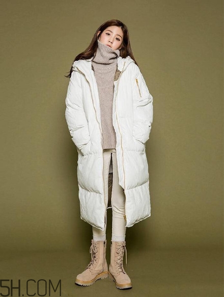 羽絨服怎么穿不顯胖？冬季好看的女裝羽絨服時尚搭配