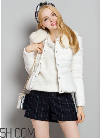 女裝羽絨服怎么保養(yǎng)？輕薄羽絨服怎么搭配？