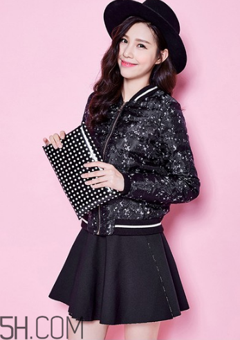 女裝羽絨服怎么保養(yǎng)？輕薄羽絨服怎么搭配？