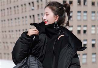 羽絨服怎么穿不顯胖？冬季好看的女裝羽絨服時(shí)尚搭配