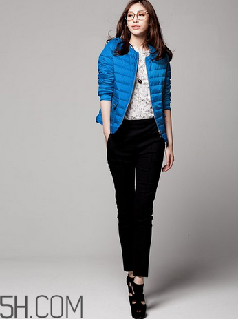 女裝羽絨服怎么保養(yǎng)？輕薄羽絨服怎么搭配？