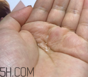 羽西蟲草新肌水有什么功效？適合什么膚質(zhì)？