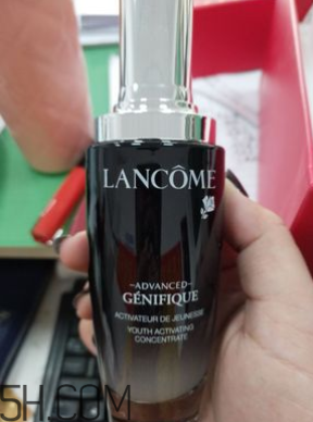 肌底液和精華有什么區別？蘭蔻小黑瓶可以單獨用嗎？