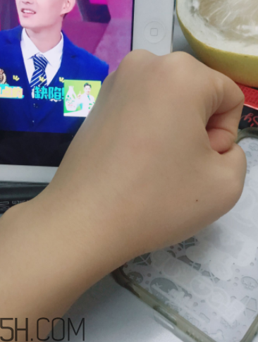 瓷肌晶透雪肌潔面乳可以卸妝嗎？清潔力如何？