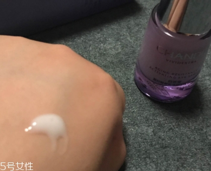 自然堂凝時鮮顏系列適合什么膚質？