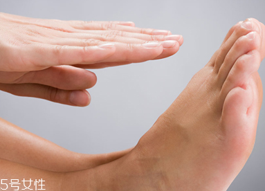 腳冷預(yù)示哪些疾病？或是心臟衰弱